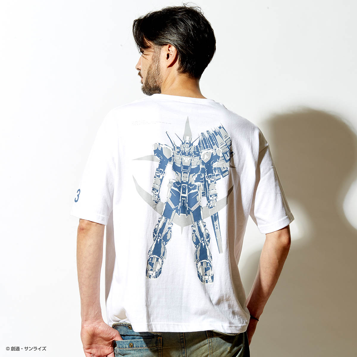 STRICT-G『機動戦士ガンダム 逆襲のシャア』ポケット付きビッグ Ｔシャツ νガンダム