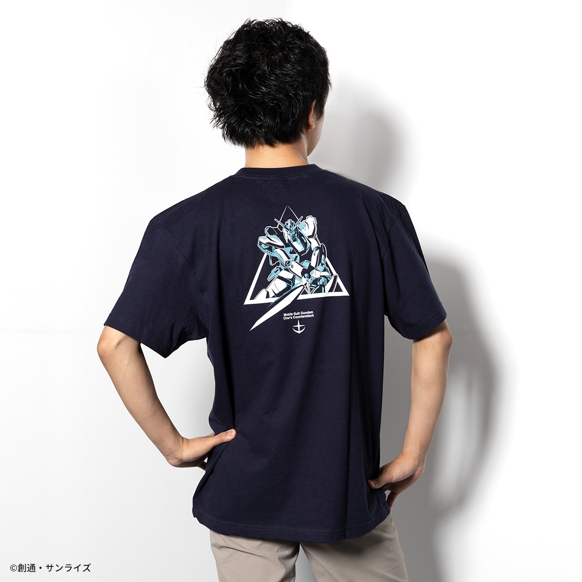 『機動戦士ガンダム 逆襲のシャア 』23SS新作アパレルコレクション Tシャツ、ポロシャツなど7アイテムを展開！