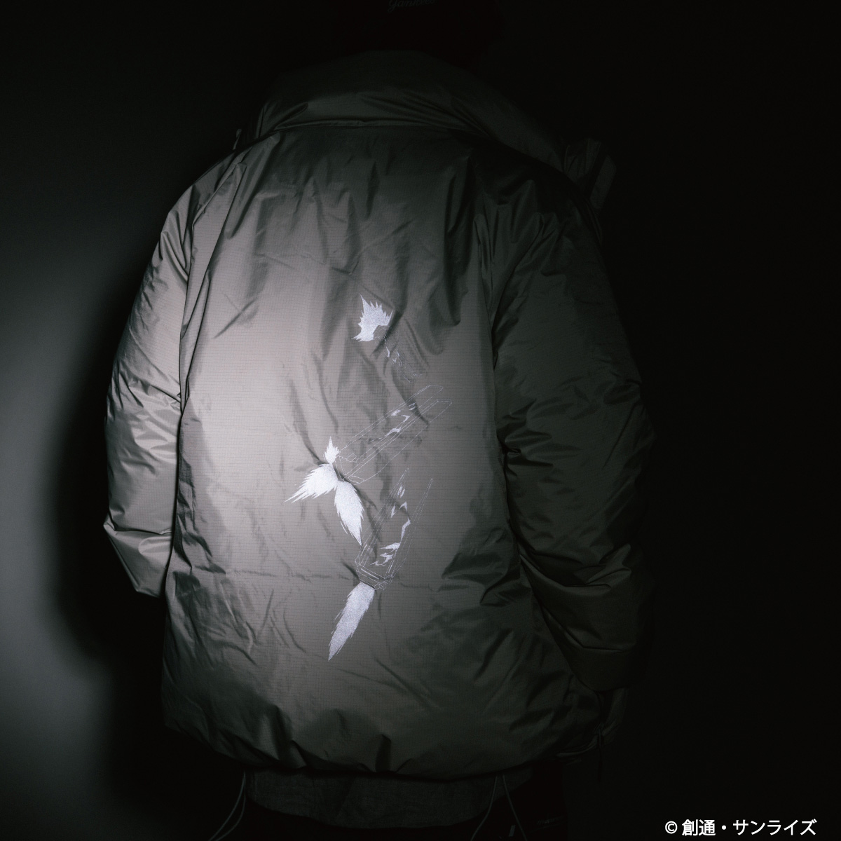  『機動戦士ガンダム 逆襲のシャア』× MADE IN JAPANのアウトドアブランド NANGA2023年 “AURORAダウンジャケット”2種で登場!