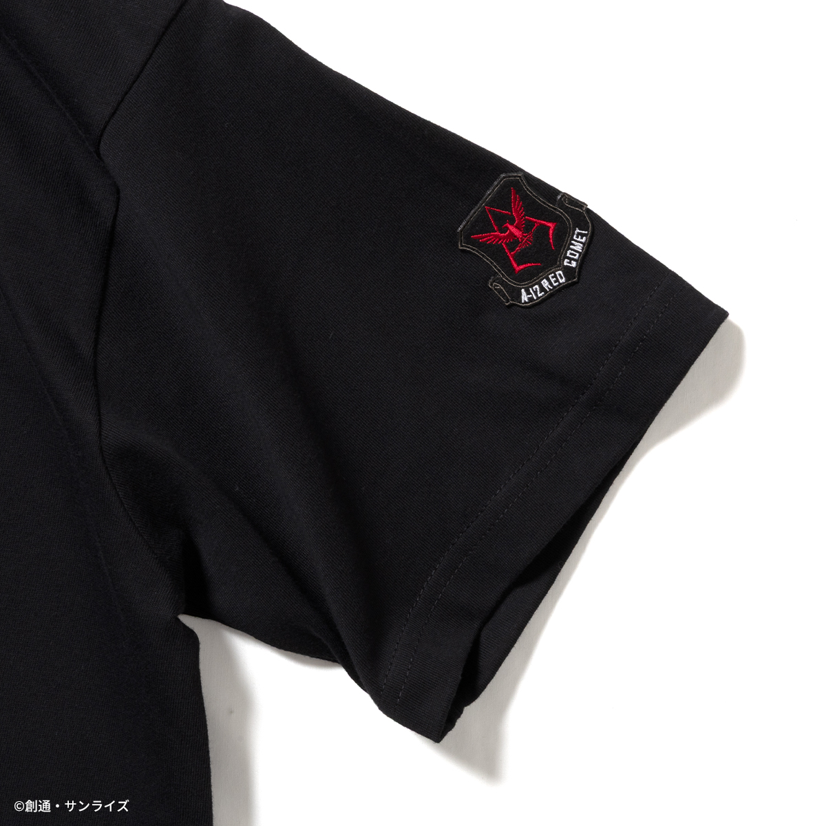 STRICT-G.ARMS『機動戦士ガンダム』ワッペン付Tシャツ RED COMETライン