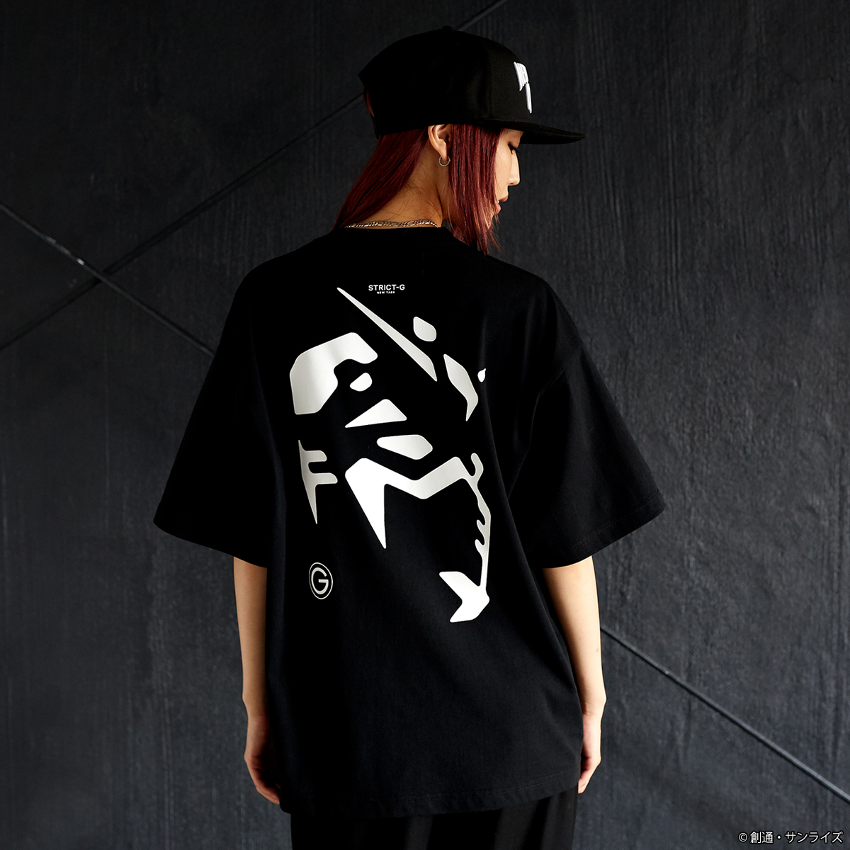 STRICT-G NEW YARK『機動戦士ガンダム』Tシャツ シャアキック