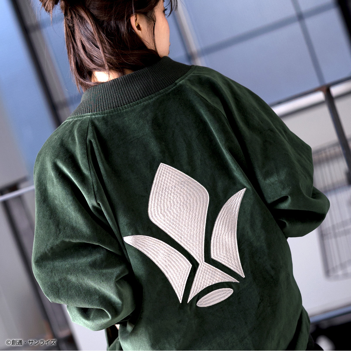 STRICT-G『機動戦士ガンダム 鉄血のオルフェンズ』スカジャン ガンダム・バルバトス