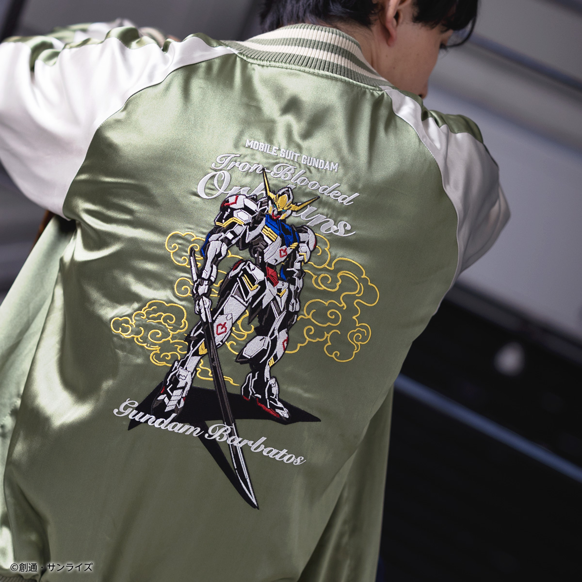 STRICT-G『機動戦士ガンダム 鉄血のオルフェンズ』スカジャン ガンダム・バルバトス