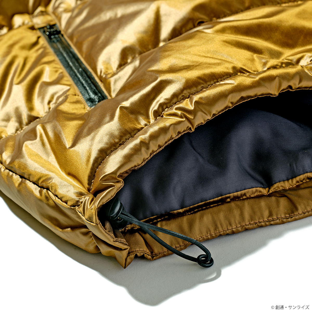 STRICT-G nishikawa『機動戦士Zガンダム』アップサイクルダウンジャケット 百式