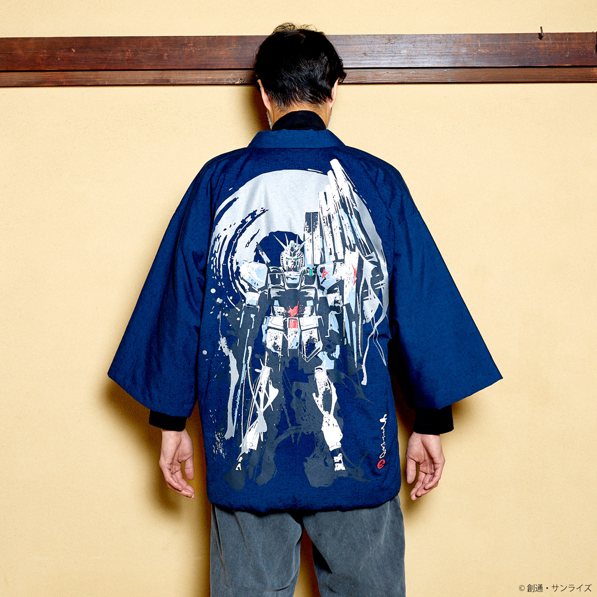 STRICT-G JAPAN 宮田織物『機動戦士ガンダム 逆襲のシャア』半纏 νガンダム