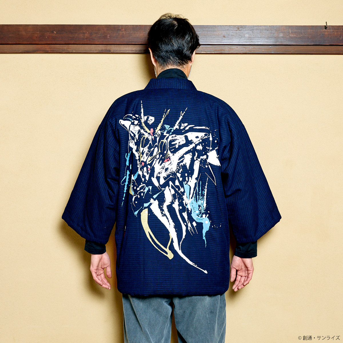 STRICT-G JAPAN 宮田織物『機動戦士ガンダム 閃光のハサウェイ キルケーの魔女』半纏 Ξ(クスィー)ガンダム