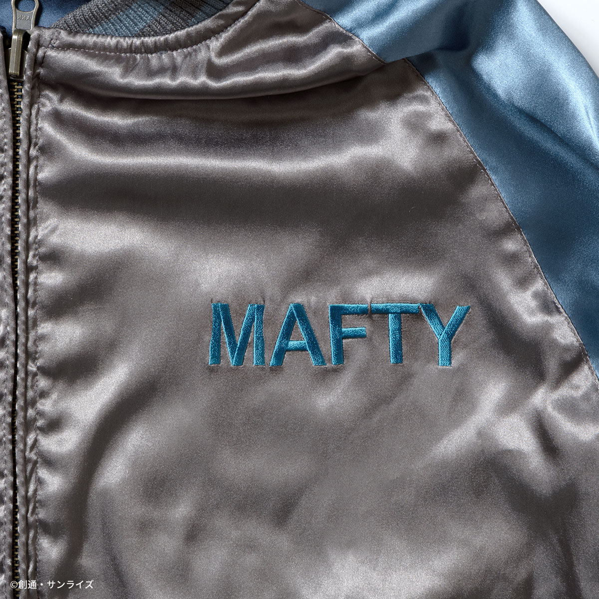 STRICT-G『機動戦士ガンダム 閃光のハサウェイ キルケーの魔女』スカジャン Ξ(クスィー)ガンダム