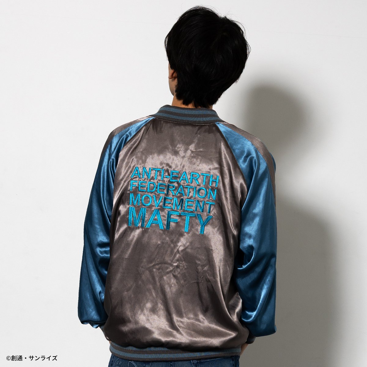 STRICT-G『機動戦士ガンダム 閃光のハサウェイ キルケーの魔女』スカジャン Ξ(クスィー)ガンダム