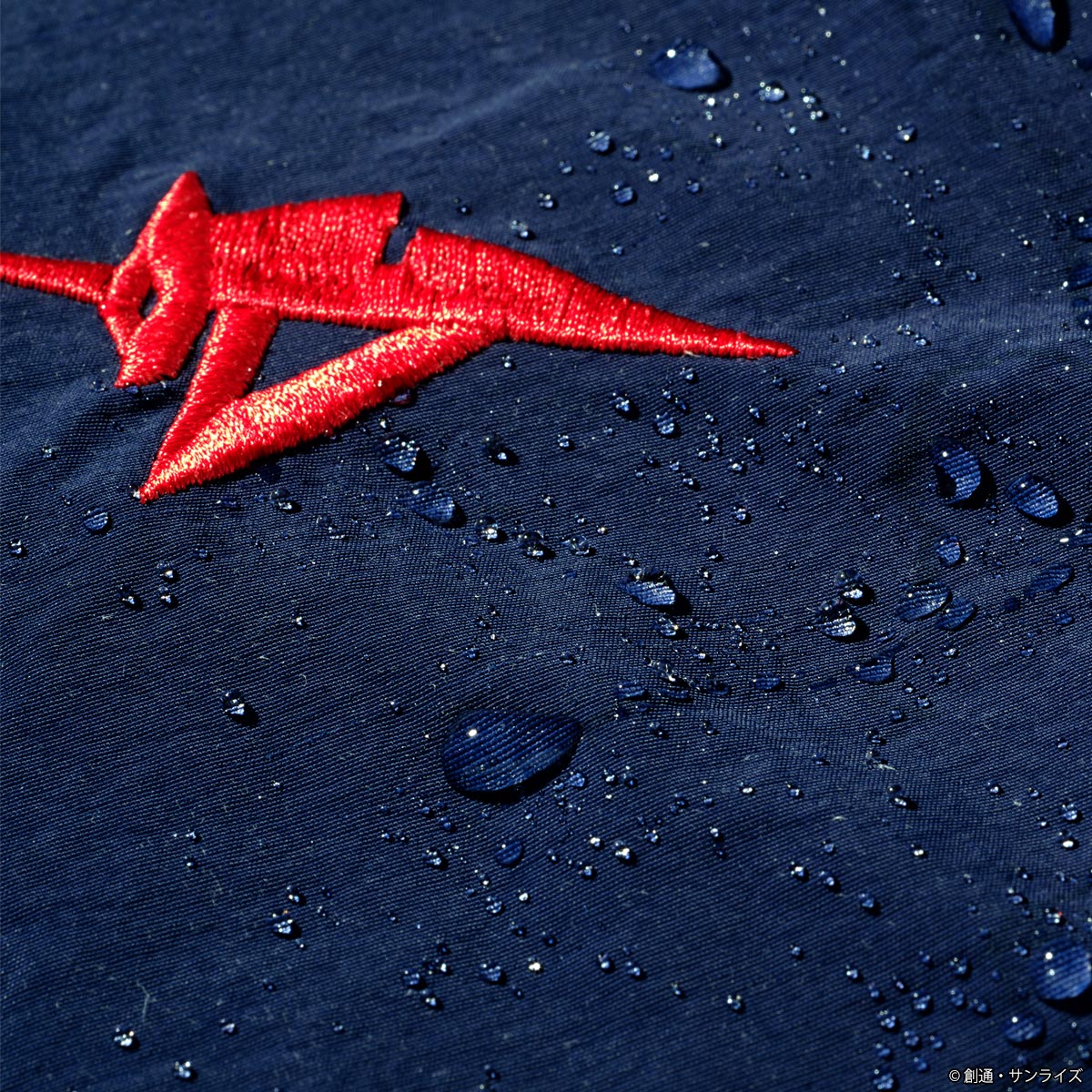 STRICT-G『機動戦士ガンダム 逆襲のシャア』ワッシャーナイロンパーカー