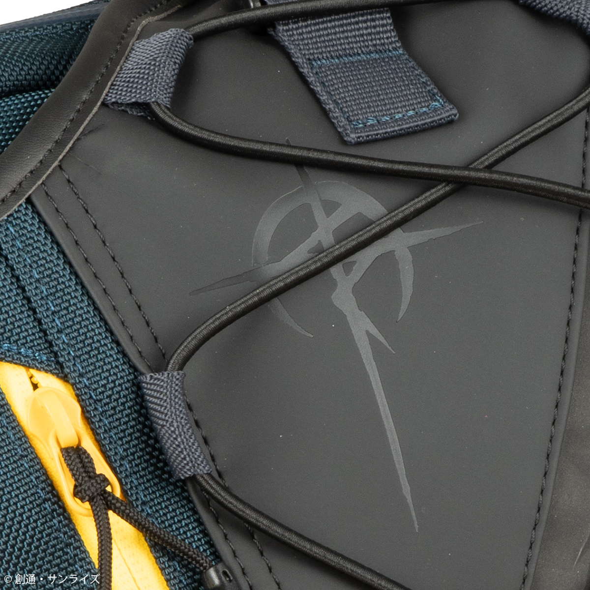 STRICT-G KUSHITANI『機動戦士ガンダム 閃光のハサウェイ キルケーの魔女』ヒップバッグ