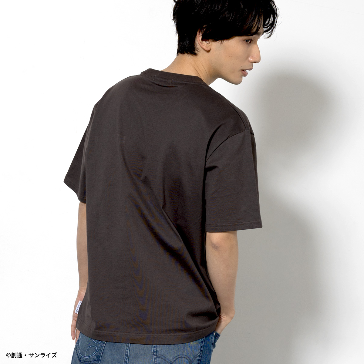 STRICT-G BASIC『機動戦士ガンダム 閃光のハサウェイ キルケーの魔女』ポケット付き刺繍Tシャツ Ξ(クスィー)ガンダム スミクロ