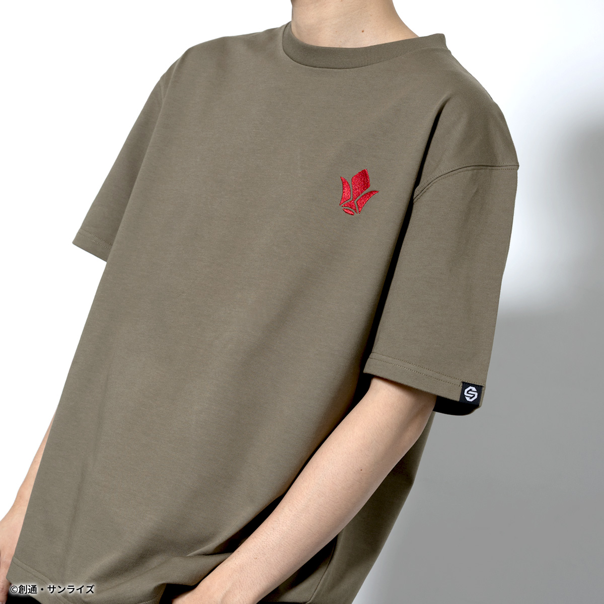 STRICT-G『機動戦士ガンダム 鉄血のオルフェンズ』刺繍Tシャツ ガンダム・バルバトス