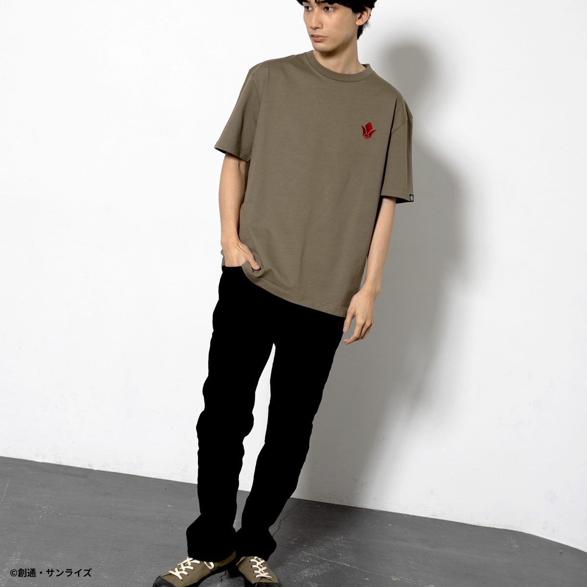 STRICT-G『機動戦士ガンダム 鉄血のオルフェンズ』刺繍Tシャツ ガンダム・バルバトス