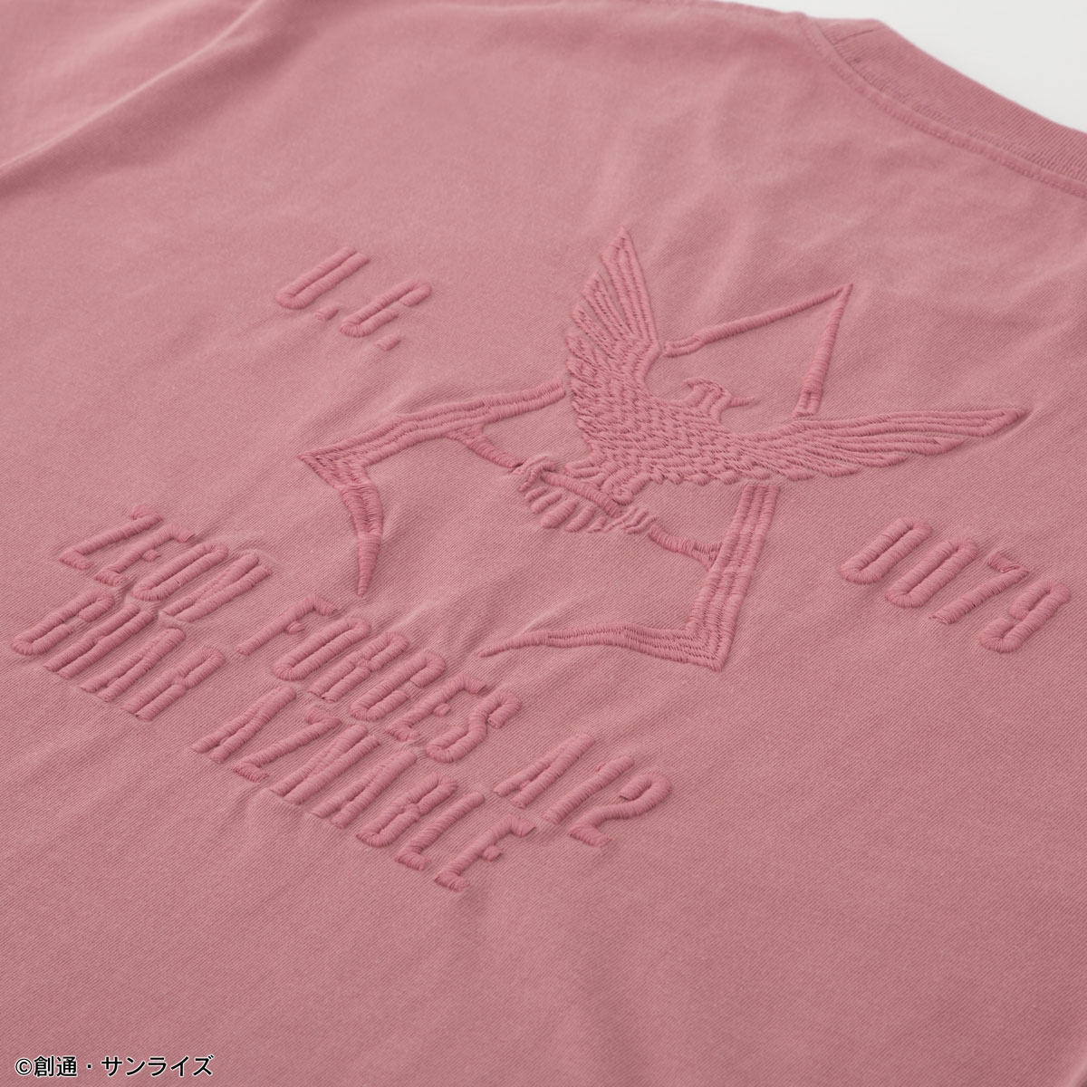 STRICT-G『機動戦士ガンダム』ロゴマーク刺繍Tシャツ シャア・アズナブル