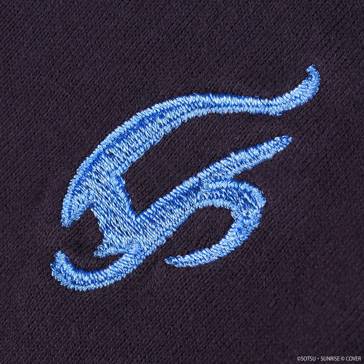STRICT-G×ホロライブプロダクション 刺繍Tシャツ 星街すいせいエンブレム【機動戦士ガンダム 逆襲のシャア Ver.】