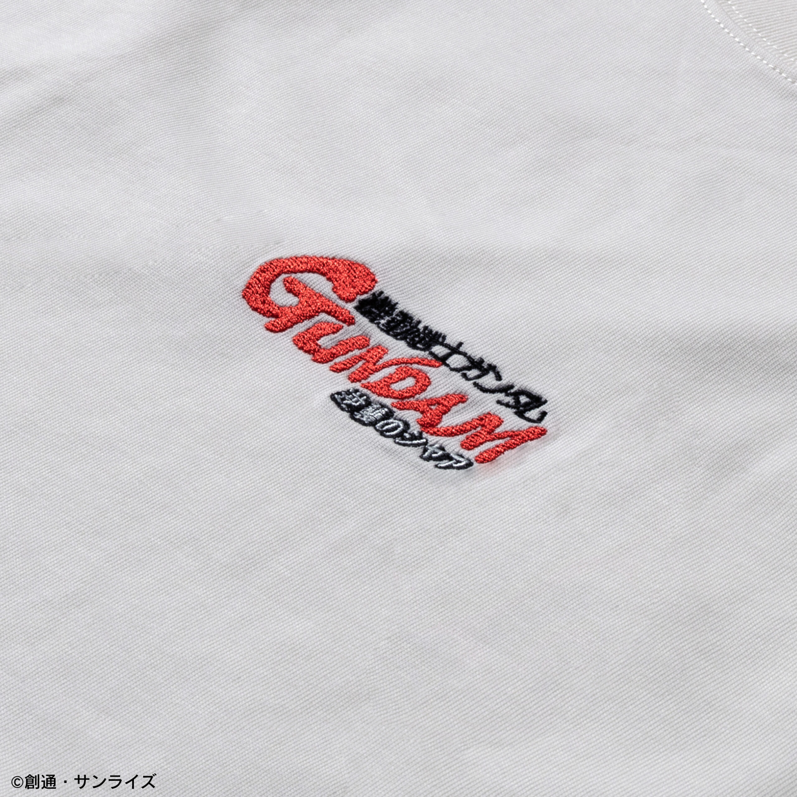 STRICT-G BASIC『機動戦士ガンダム 逆襲のシャア』タイトルロゴ刺繍Tシャツ ホワイト