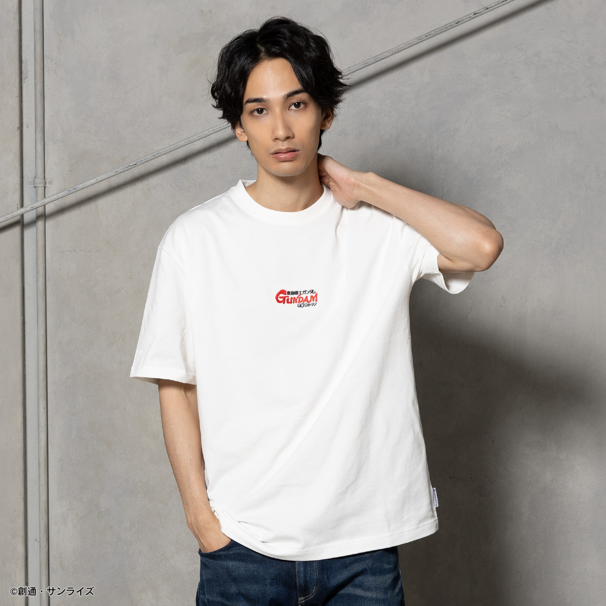 STRICT-G BASIC『機動戦士ガンダム 逆襲のシャア』タイトルロゴ刺繍Tシャツ ホワイト
